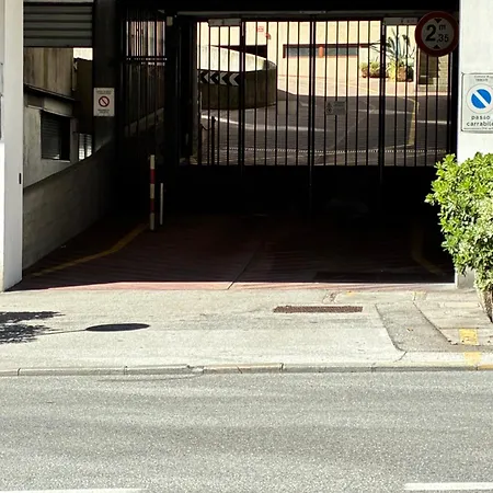 公寓 Nave Con Posto Auto Privato Recintato 的里雅斯特